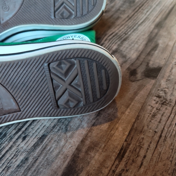 LIKE NEW Chuck Taylor Converse All stars Women size 8 men size 6 - Picture 14 of 16